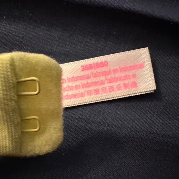 Pink By Victoria’s Secret 36B push up bra - Picture 3 of 3